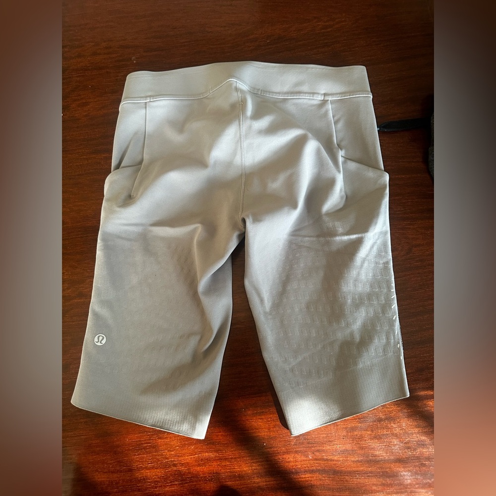 lululemon athletica Men's Light Gray compression shorts- medium